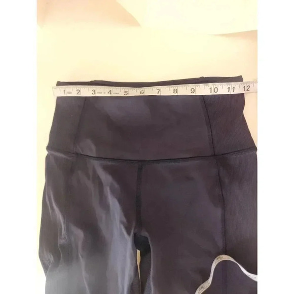 Lululemon Leggings Navy Blue Size 4. - Picture 7 of 9